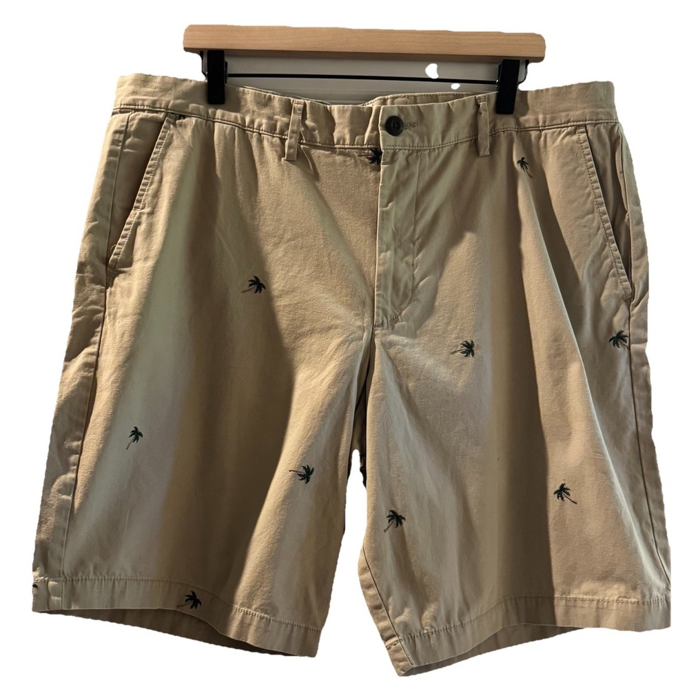GAP Mens Khaki Palm Tree Embroidered Shorts Size38 NWT 10" Inseam Coastal Preppy